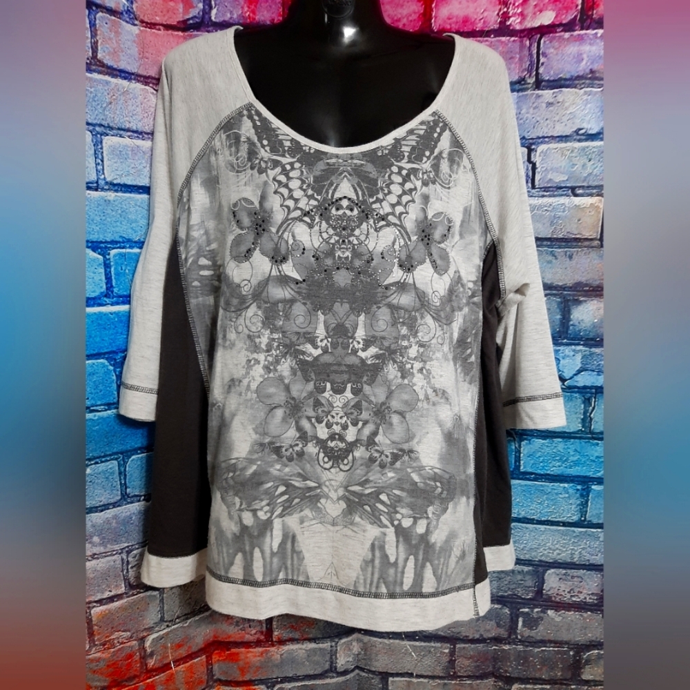 Oneworld Gray and Black Top With Shiny Studs 2X